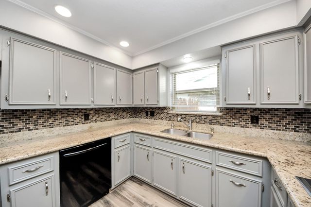 2804 Shady Creek Drive, Pearland, TX 77581