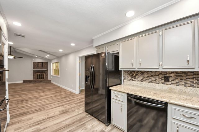 2804 Shady Creek Drive, Pearland, TX 77581