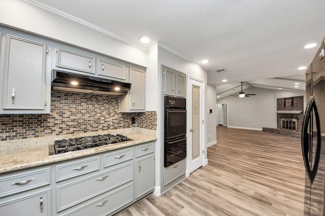 2804 Shady Creek Drive, Pearland, TX 77581