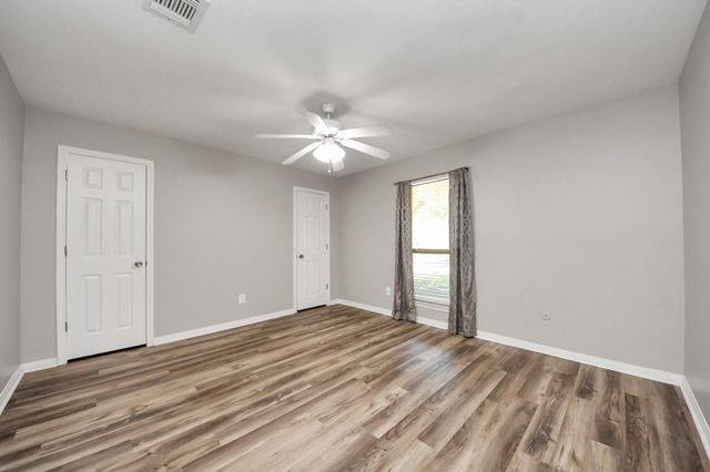 2804 Shady Creek Drive, Pearland, TX 77581