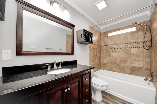 2804 Shady Creek Drive, Pearland, TX 77581