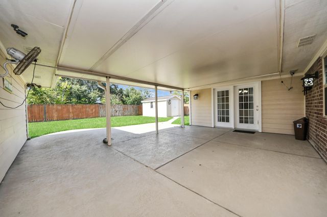 2804 Shady Creek Drive, Pearland, TX 77581