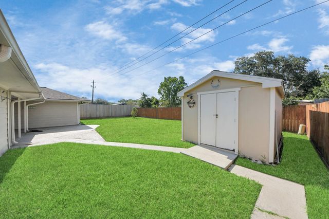 2804 Shady Creek Drive, Pearland, TX 77581