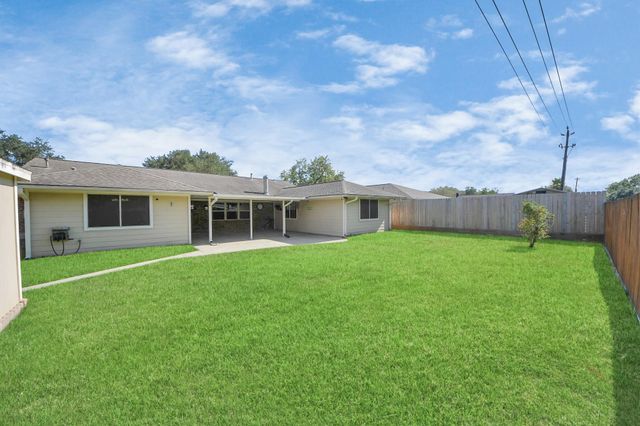 2804 Shady Creek Drive, Pearland, TX 77581