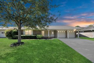 2804 Shady Creek Drive, Pearland, TX 77581