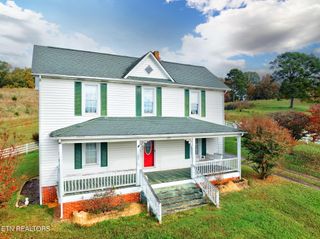 122 Binfield Rd, Maryville, TN 37801