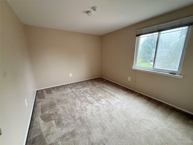 1920 Jan Court 29, Canton Charter Township, MI 48187