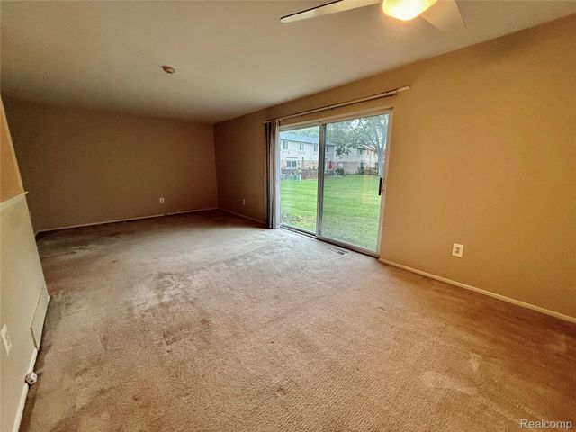 1920 Jan Court 29, Canton Charter Township, MI 48187
