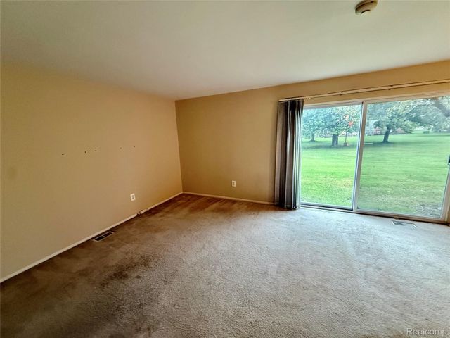 1920 Jan Court 29, Canton Charter Township, MI 48187