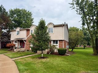 1920 Jan Court 29, Canton Charter Township, MI 48187