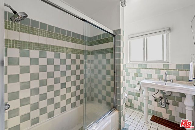 836 Hilldale Avenue, West Hollywood, CA 90069