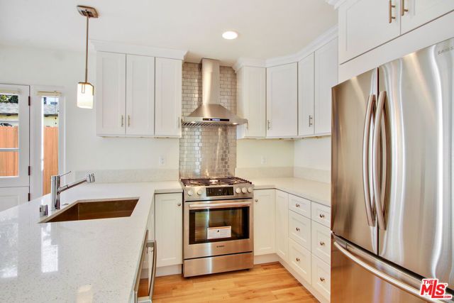 836 Hilldale Avenue, West Hollywood, CA 90069