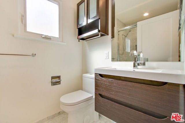 836 Hilldale Avenue, West Hollywood, CA 90069