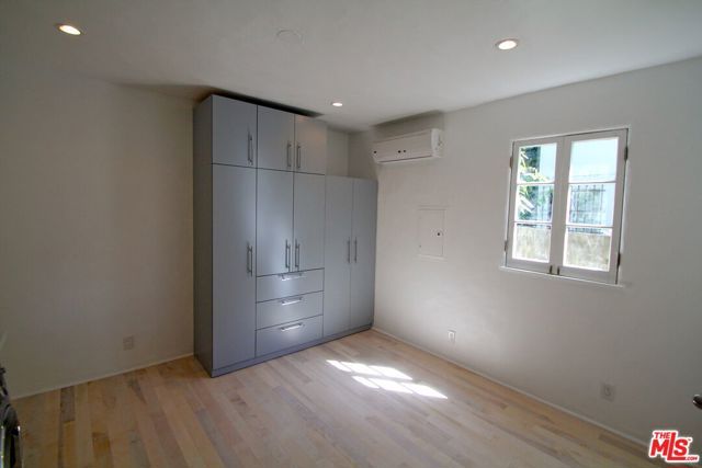 836 Hilldale Avenue, West Hollywood, CA 90069