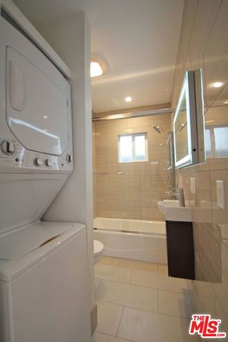 836 Hilldale Avenue, West Hollywood, CA 90069