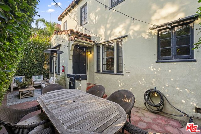 836 Hilldale Avenue, West Hollywood, CA 90069