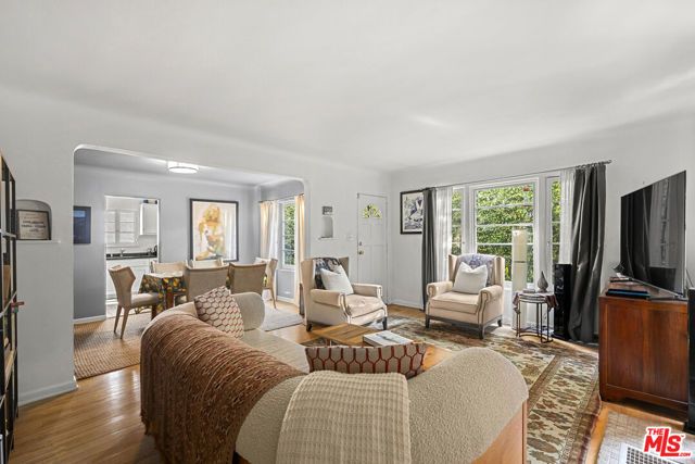 836 Hilldale Avenue, West Hollywood, CA 90069