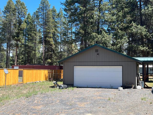 52960 Forest Way, La Pine, OR 97739