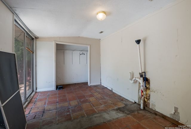 226 Covina, San Antonio, TX 78218