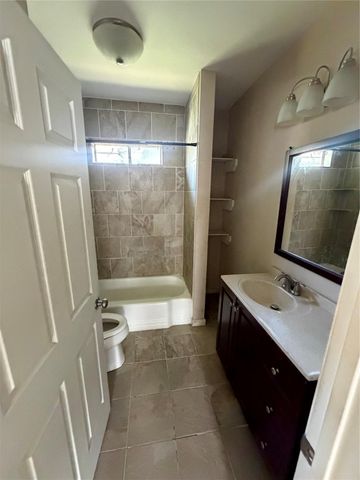 6830 Avenue I, Houston, TX 77011