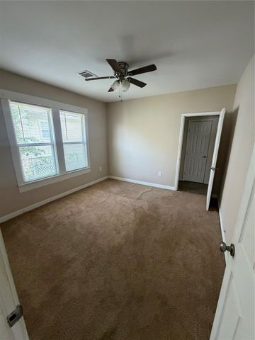 6830 Avenue I, Houston, TX 77011