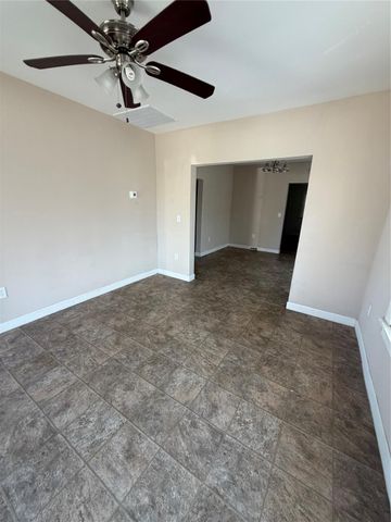 6830 Avenue I, Houston, TX 77011