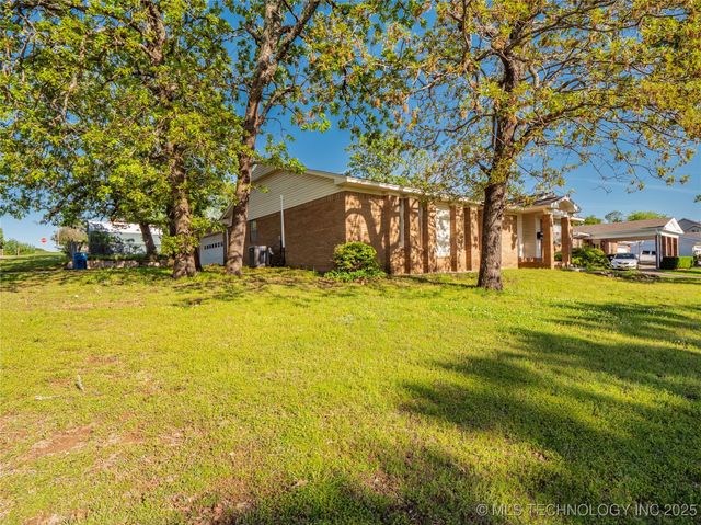 1800 Cardinal Lane, Mcalester, OK 74501