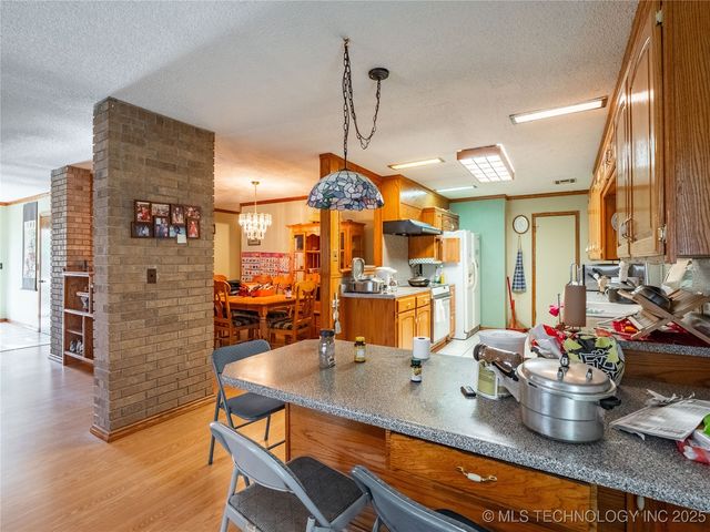 1800 Cardinal Lane, Mcalester, OK 74501