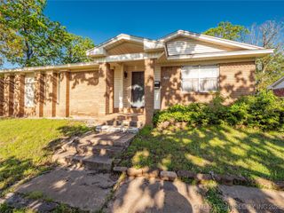 1800 Cardinal Lane, Mcalester, OK 74501