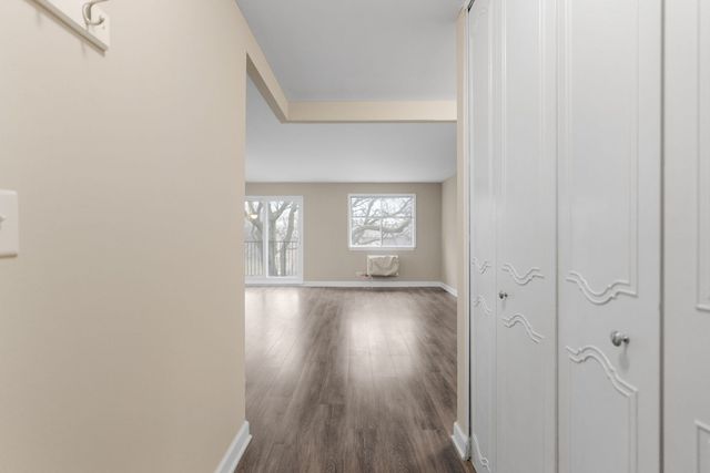 1004 N Mill Street 5-302, Naperville, IL 60563