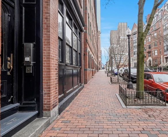 70 Clarendon St A, Boston, MA 02116