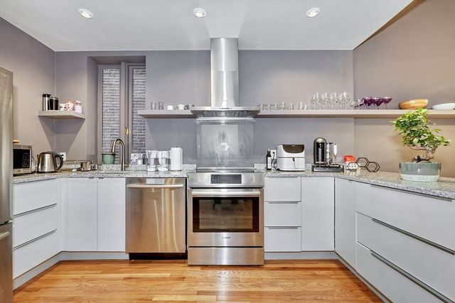 70 Clarendon St A, Boston, MA 02116