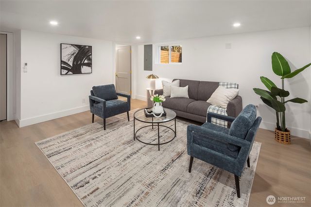 1016 NW 85th Street, Seattle, WA 98117