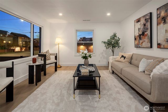 1016 NW 85th Street, Seattle, WA 98117