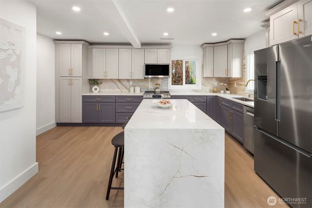 1016 NW 85th Street, Seattle, WA 98117