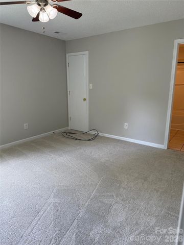 5009 OAK PASTURE Lane, Charlotte, NC 28269