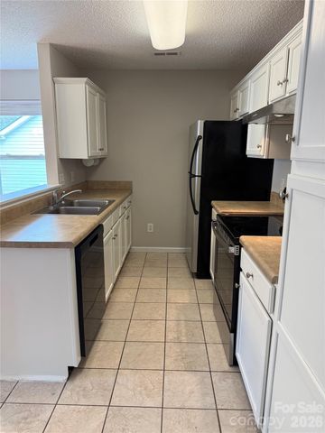 5009 OAK PASTURE Lane, Charlotte, NC 28269