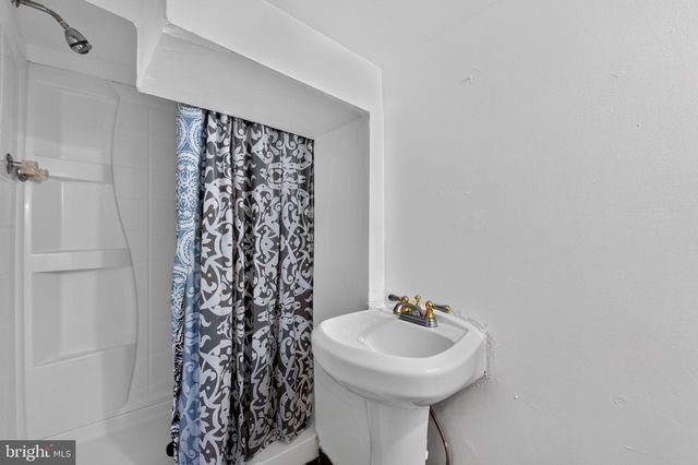2708 S 76TH ST, Philadelphia, PA 19153