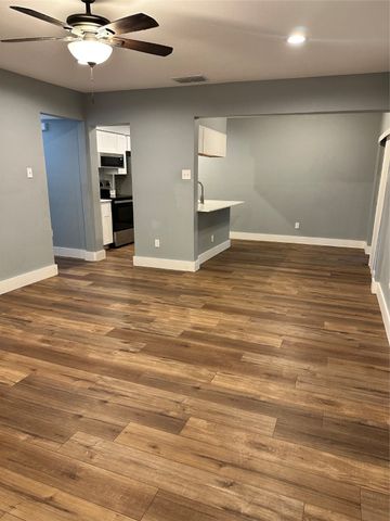 5820 Sandhurst Lane D, Dallas, TX 75206