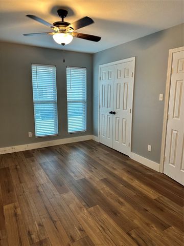 5820 Sandhurst Lane D, Dallas, TX 75206