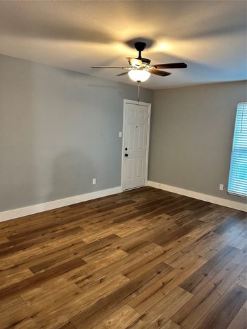 5820 Sandhurst Lane D, Dallas, TX 75206