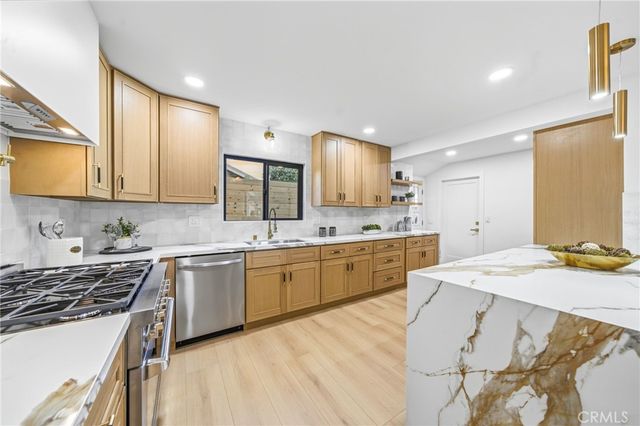 10321 Kamuela Drive, Huntington Beach, CA 92646