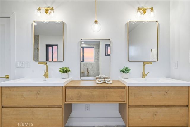 10321 Kamuela Drive, Huntington Beach, CA 92646