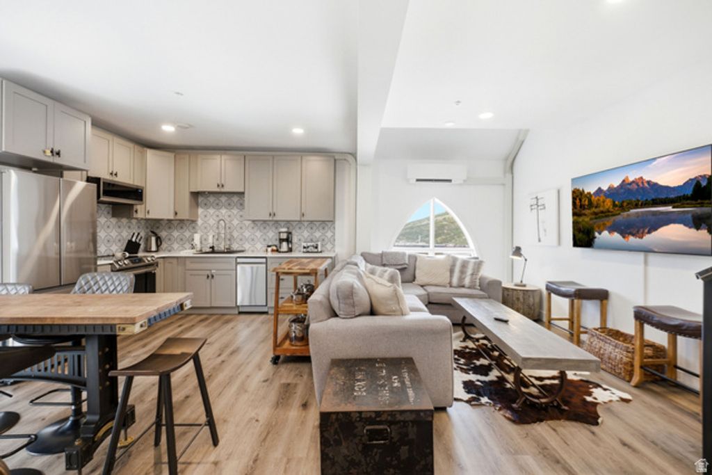 424 PARK AVE #C, Park City, UT 84060 — exterior