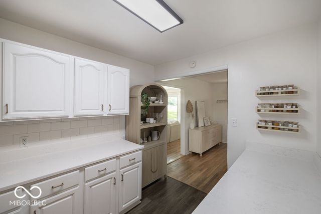 6503 Cambridge Lane, Indianapolis, IN 46220