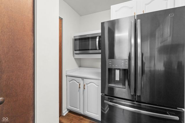 6503 Cambridge Lane, Indianapolis, IN 46220