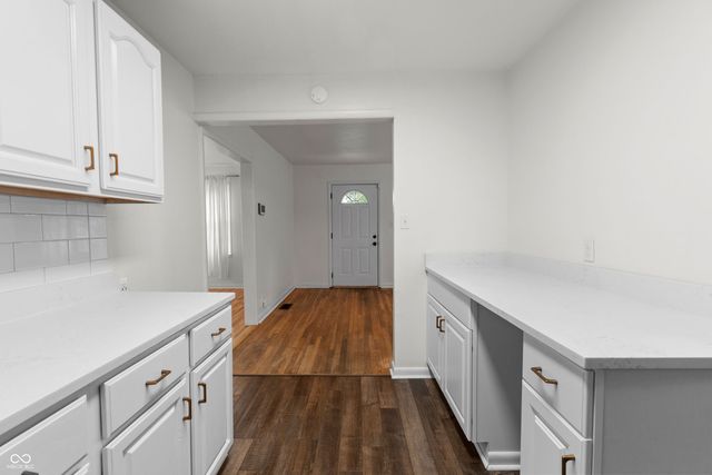 6503 Cambridge Lane, Indianapolis, IN 46220