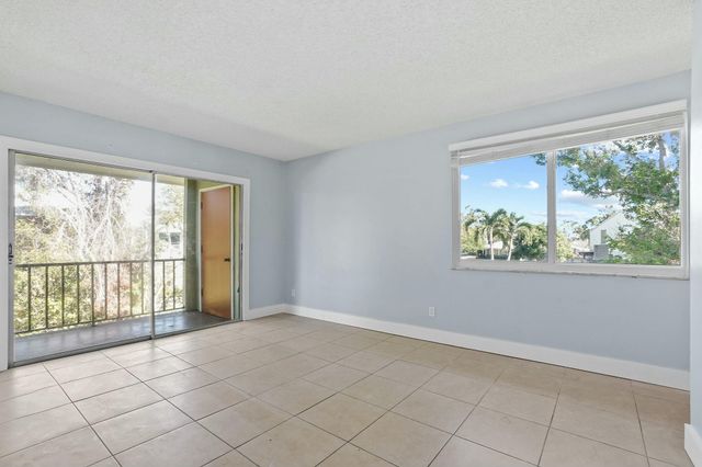 983 NW Spruce Ridge Drive 1, Stuart, FL 34994
