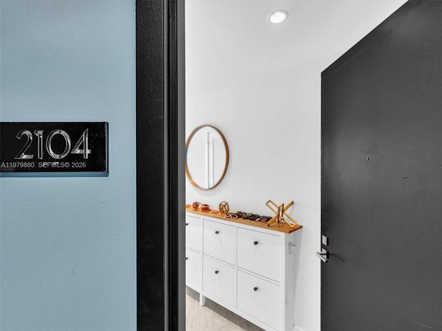 121 NE 34th St 2104, Miami, FL 33137