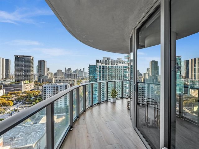 121 NE 34th St 2104, Miami, FL 33137